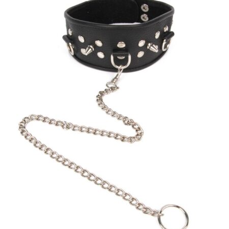 Черный ошейник с шипами и металлическим поводком-цепочкой