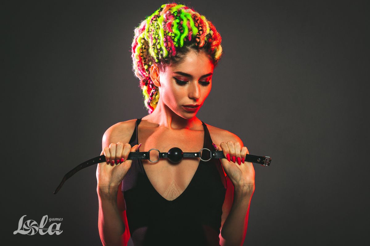 Черный гладкий кляп-шарик Crave — изображение 2