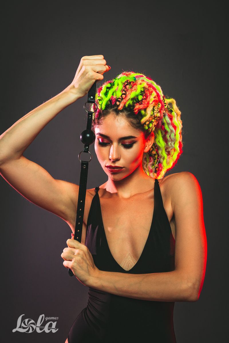 Черный гладкий кляп-шарик Crave — изображение 3