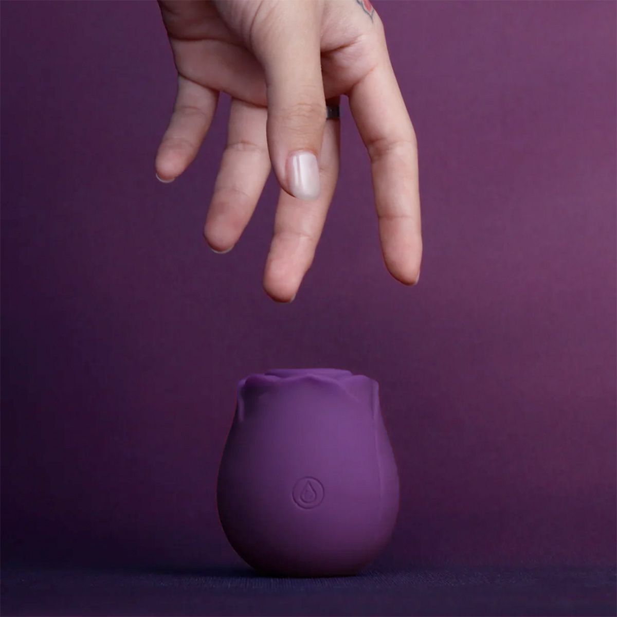 Фиолетовый вакуумный стимулятор Rose — изображение 5