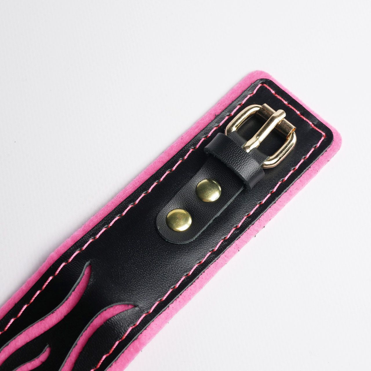 Черно-розовый ошейник с золотистой фурнитурой — изображение 6